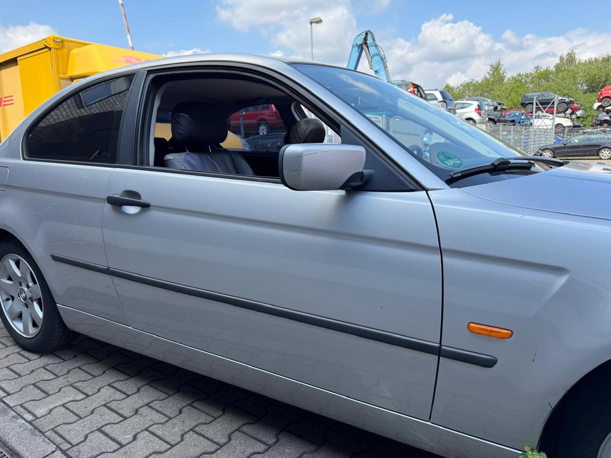 BMW E46 Compact original Tür rechts 354 Titansilber Metallic Rohbau BJ04